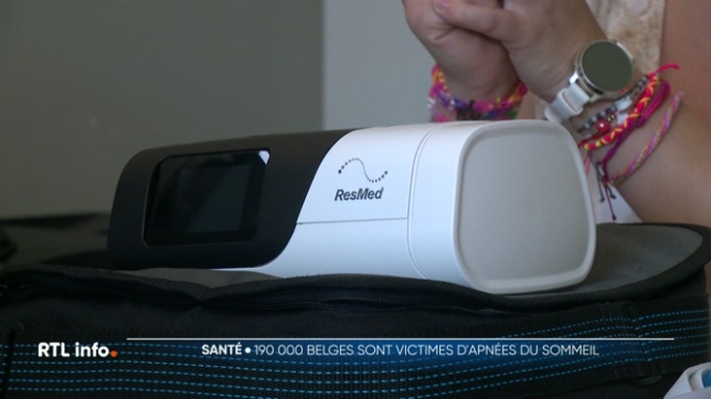 L'apnée du sommeil semble toucher de plus en plus de Belges. Les diagnostics sont en hausse très nette ces dernières années, et 190.000 d'entre eux ont été traités pour cette pathologie en 2024. On estime que l'apnée du sommeil touche entre 10 et 15 % de la population.