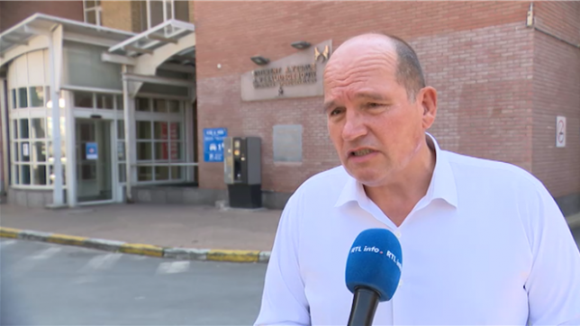 Deux soignants ont été blessés après une attaque avec un objet tranchant causé par un patient ce jeudi au CHU Saint-Pierre. L’assaillant a été maîtrisé. Les circonstances de l’agression restent floues.