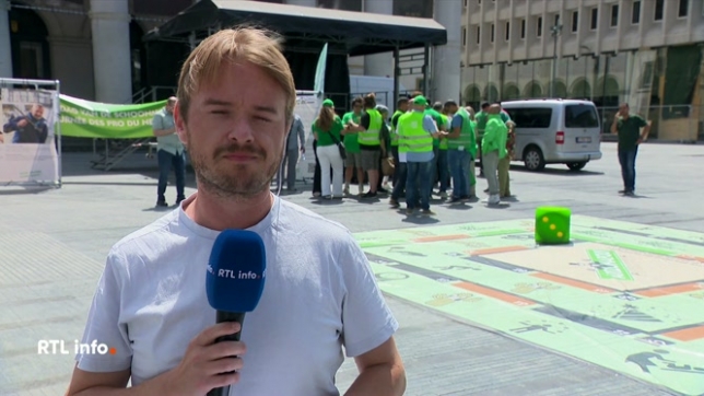 Les syndicats ainsi que les travailleurs et travailleuses du secteur s'inquiètent des mesures du gouvernement. Une action était organisée ce vendredi matin. Le point en direct avec Nicolas Lowyck.