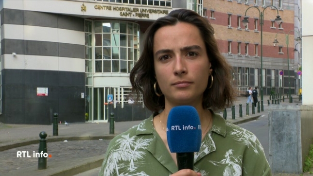 Agressés au couteau aux urgences du CHU Saint-Pierre, deux soignants ont été blessés jeudi à Bruxelles. L'un a quitté l'hôpital, l'autre reste en soins intensifs. Le point en direct avec Claire Carosone.