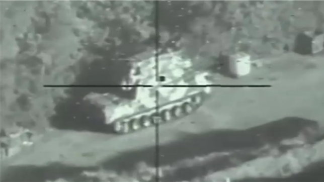 L'armée israélienne dévoile des images de frappes contre un site nucléaire en Iran.