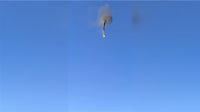 Une montgolfière prend feu et s'écrase au Brésil.