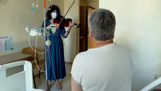 Selon une enquête de la Fédération de l’industrie phonographique, 71 % des personnes interrogées disent que la musique est importante pour la santé mentale.