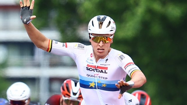Belgian Tim Merlier of Soudal Quick-Step celebrates as he crosses the finish line of stage 5, the last stage of the Baloise Belgium Tour cycling race, from and to Brussels (183,2 km), Sunday 22 June 2025. The Baloise Belgium Tour takes place from 18 to 22 June.
BELGA PHOTO DAVID PINTENS
