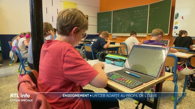 Dès lundi, les élèves de 6ème primaire découvriront les épreuves du Certificat d'Etudes de Base. Près de 60.000 élèves de Fédération Wallonie-Bruxelles présenteront les épreuves du CEB. 6.620 d'entre eux, présentant des troubles de l'apprentissage, passeront une épreuve adaptée.