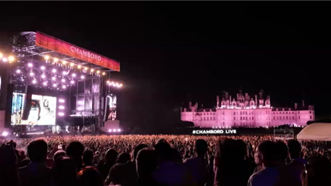 Black Eyed Peas, groupe américain aux 35 millions d’albums vendus, a lancé dimanche soir sa tournée française au château de Chambord (Loir-et-Cher) pour un concert à guichets fermés devant plus de 30.000 personnes.