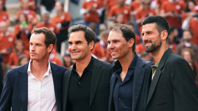 De gauche à droite : Andy Murray, Roger Federer, Rafael Nadal et Novak Djokovic réunis à Roland Garros pour célébrer la carrière de l’Espagnol.