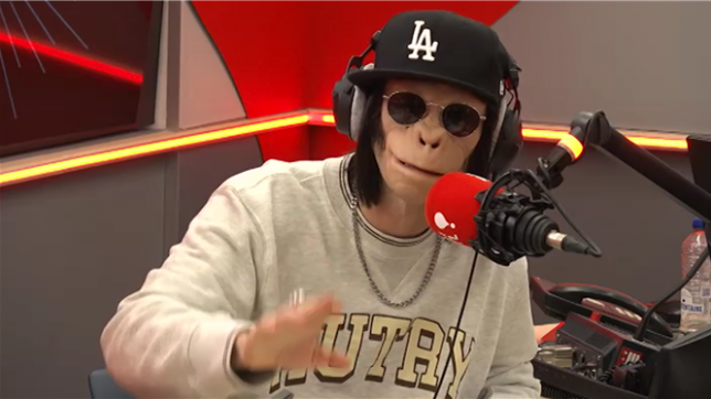 Kid Noize était l'invité de Benjamin Maréchal, dans Ils mériteraient d'être dans le journal. Il revient sur la polémique qu'il a créée en faisant mixer trois Kid Noise sur la même journée, parfois au même moment. Il en profite pour apporter les pruves que cette diversification du projet était dans les cartons depuis le mois de janvier. Et annonce des nouveaux personnages pour le 2 juillet.