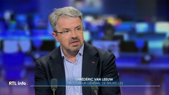 Invité du RTL info 19h, le procureur général de Bruxelles, Frédéric Van Leeuw, explique les raisons de la colère de la magistrature. Le secteur manque de personnel, d'infrastructures, et la justice n'est plus rendue dans les temps. La situation est grave.