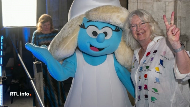 Vendredi soir, la Grand-Place de Bruxelles s'est transformée en royaume schtroumpf pour lancer les festivités de la première mondiale du film Les Schtroumpfs, le film, prévue samedi au Mont des Arts.