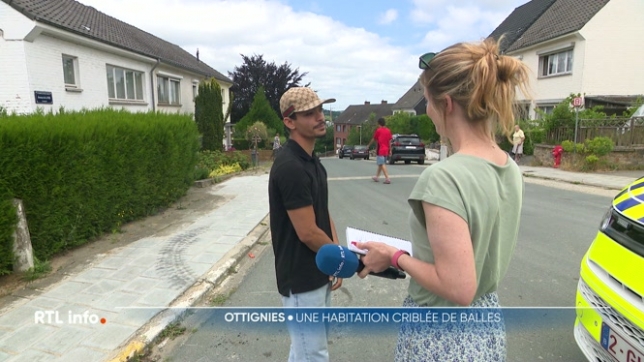 Plusieurs coups de feu ont été tirés dans la nuit de vendredi à samedi sur la façade d'une habitation à Ottignies et sur une voiture. L'incident est survenu dans la rue de la Paix, peu après 4 heures du matin. Personne n'a été blessé. Une enquête est en cours.