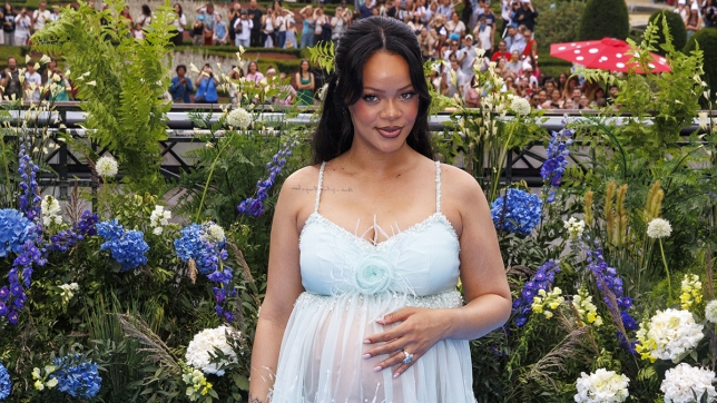 Rihanna à la première mondiale des Schtroumpfs