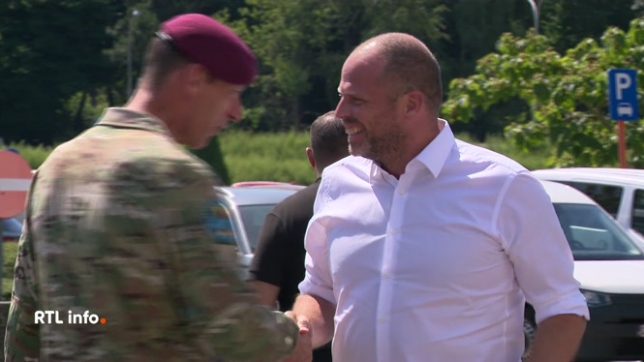 À partir d'aujourd'hui, les militaires vont participer à la sécurisation des centrales nucléaires de Tihange et Doel. La Défense apporte un soutien logistique et en personnel pour sécuriser les sites, pour permettre aux policiers de se concentrer sur d'autres tâches.