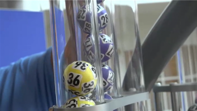 47.000 joueurs de l’Eurojackpot pensaient toucher le pactole, mais une erreur de conversion leur a offert... une dizaine d’euros. Tollé en Norvège, démissions et enquête à la clé pour cette bourde monumentale de Norsk Tipping.