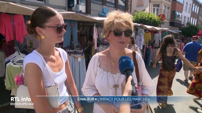 La chaleur a un impact sur de nombreux secteurs économiques. Les habitudes des maraîchers sont complètement modifiées par exemple. Certains vendeurs ne se déplacent pas, ceux qui sont présents ressentent une baisse de fréquentation. Exemple ce matin à Wavre.