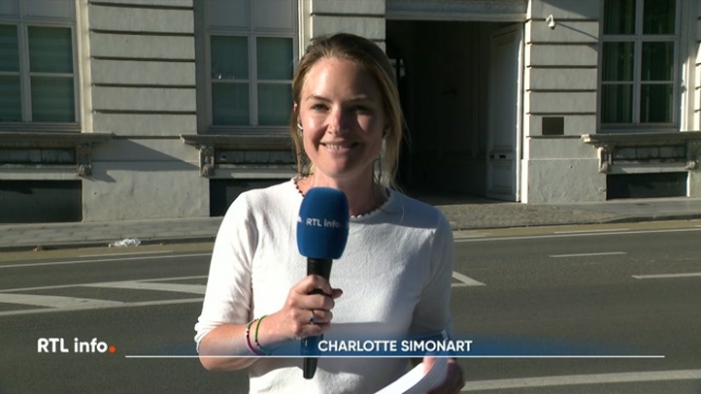 En direct dans le RTL info 19h, Charlotte Simonart revient sur la réaction des syndicats suite aux propos de Frank Vandenbroucke au sujet du déconventionnement des médecins et sur un autre dossier du gouvernement fédéral, à savoir l'achat de nouveaux F-35.