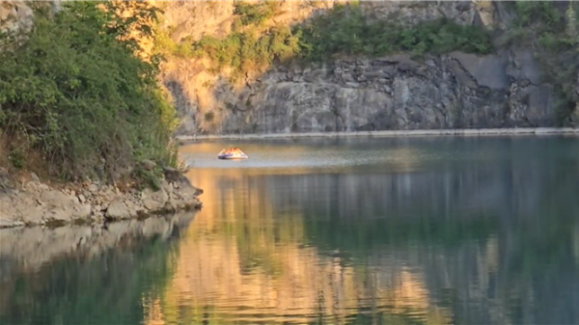 2 personnes en Canoë ont été secourus sur le site de l’ancienne carrière Gralex à Mont-sur-Marchienne