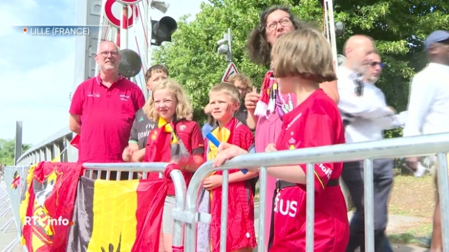 Le départ de ce 112e Tour de France avait lieu aujourd'hui, à Lille, où de nombreux supporters belges sont allés encourager nos coureurs.