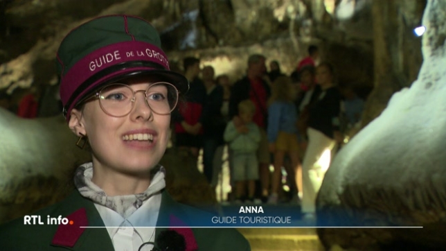 En ce début de vacances, les saisonniers ont commencé à travailler. En Belgique, on les retrouve souvent dans l'horeca ou les parcs d'attraction. Le travail n'est pas simple, notamment en raison de la chaleur. Visite aux grottes de Han.