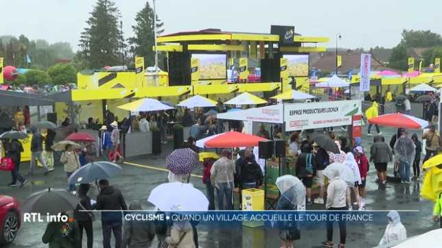 Lauwin-Planque, le village départ de cette deuxième étape, compte 1.600 habitants. Autant dire que c'est une petite révolution d'accueillir les coureurs, les supporters et la caravane du Tour.