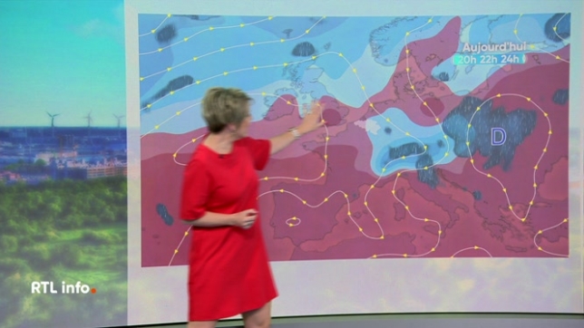 En plateau, Sabrina Jacobs donne ses prévisions météo pour les prochaines heures et les prochains jours.