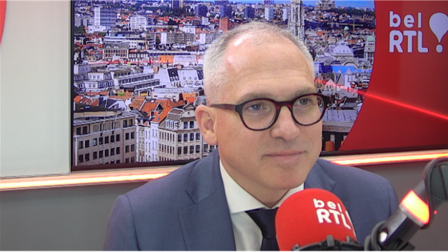 Matthias Diependaele, ministre-président du gouvernement flamand, était notre invité ce jeudi dans le bel RTL matin. Au terme de cette interview politique, le nationaliste flamand a confié à Christophe Deborsu une anecdote sur son mariage et une escapade romantique en Wallonie.