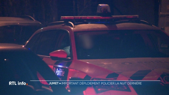 Les forces de l'ordre étaient à la recherche de personnes ayant pris la fuite au moment de leur interpellation. D'importants moyens ont été déployés pour les arrêter, dont un hélicoptère. De nombreux riverains ont signalé les faits via le bouton orange Alertez-nous.