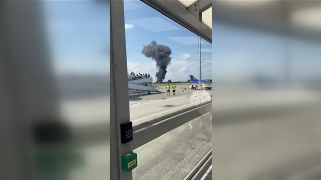 Les secours sont mobilisés après le crash d’un appareil de 12 mètres à l’aéroport de Londres Southend, dans l’Essex. Une large fumée noire a été observée sur les lieux.