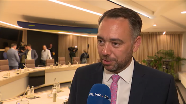 Après une nuit blanche, le gouvernement fédéral a conclu son accord de l’été. Plusieurs grandes réformes ont été validées. La fusion des zones de police à Bruxelles a notamment été confirmée.