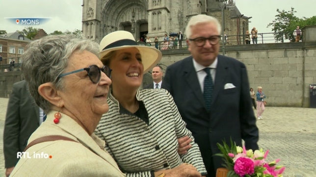 Le prince Laurent et la princesse Claire ont assisté à la cérémonie célébrée en la collégiale Sainte-Waudru pour lancer les festivités de la fête nationale à Mons.