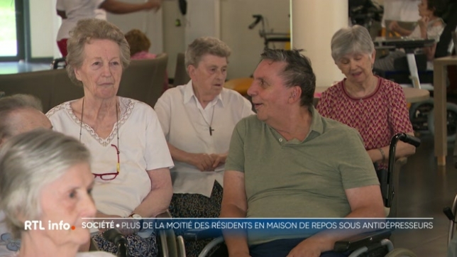 La santé mentale de nos seniors ne serait pas terrible à en croire une enquête des Mutualités Libres. En maison de repos, plus d'un résident sur deux est sous antidépresseur. Solitude et manque de repères peuvent notamment expliquer cet état dépressif.