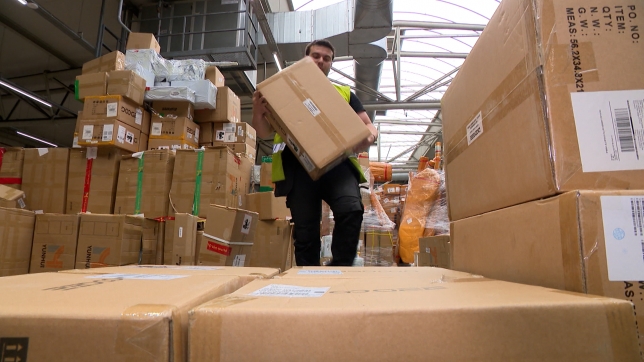 changement emploi V2 19h JH DM.00_01_42_19.Still001.jpg