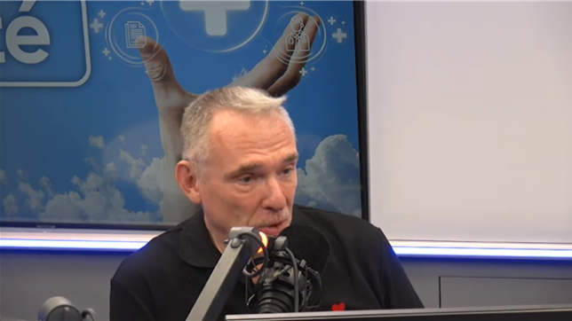 Chaque semaine, Caroline Fontenoy et son invité prennent le temps d'aborder une thématique importante dans le vidéocast Capital Santé.