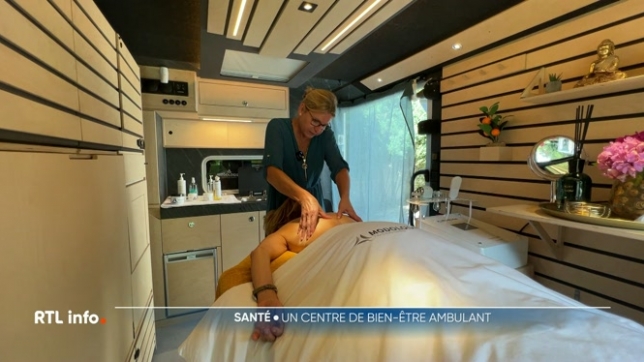 Un institut ambulant traverse toute la Belgique. Au volant, une ancienne décoratrice d'intérieur, reconvertie, qui propose des massages et des soins à domicile.