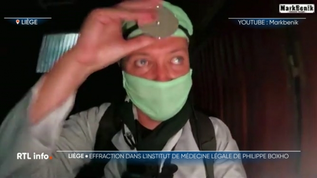 Deux youtubeurs néerlandais se sont introduits par effraction dans l'institut de médecine légale dirigé par Philippe Boxho. Ils ont publié des images des lieux sur les réseaux sociaux. Ils ont également emporté plusieurs objets. L'université de Liège a déposé plainte.