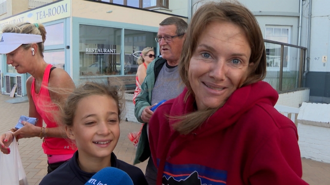 Française qui découvre la soupe fraîche de Johan