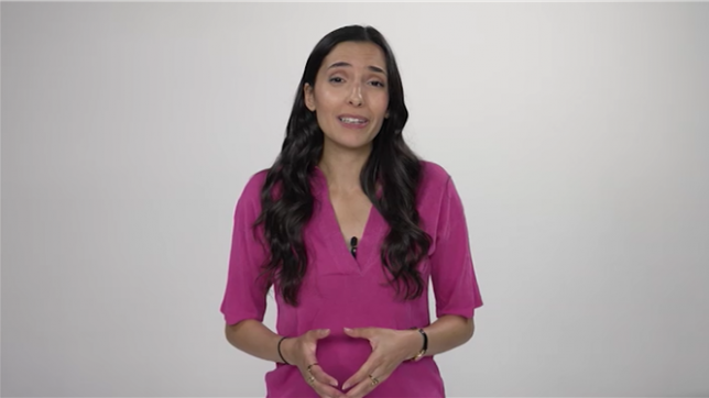 Johanna aimerait écouter de la musique à fond dans sa voiture mais hésite. Elle a peur de recevoir une amende de la part de la police. Y a-t-il une limite imposée lorsqu’on écoute de la musique dans son véhicule ?