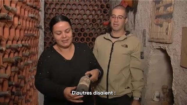 Ces heureux propriétaires d’une maison à Sao Paulo sont tombés sur une cave à vin d’une grande valeur en entreprenant des travaux de rénovation.