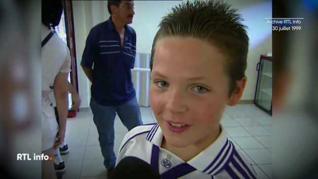 Les nombreux supporters étaient ravis de pouvoir déambuler dans les coulisses du stade Constant Vanden Stock. L'occasion également pour les fans des Mauves d'assister à un match de gala, avec d'anciennes stars du club comme Paul Van Himst.