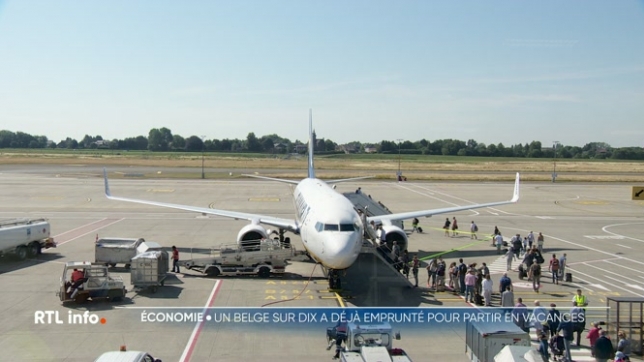 Voyager à l’étranger représente parfois un sérieux budget, ce qui pousse certains à contracter un prêt à la banque pour voyager. Plus d’un Belge sur dix serait concerné.
