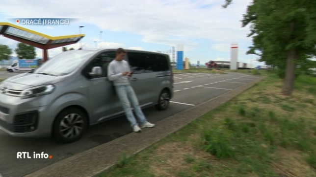 Dès aujourd'hui et dans jours qui viennent, RTL info vous emmène sur la route des vacances. Avec une première escale, ce midi en France. Avec cette question, aujourd'hui : est-il vraiment plus intéressant de partir en pleine semaine, plutôt que les week-ends ?