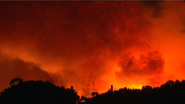 Le plus gros incendie de l’été en France a fait dix victimes, dont une femme décédée dans son habitation à Saint-Laurent-de-la-Cabrerisse, tandis qu’une personne est portée disparue mercredi matin dans la même commune de l’Aude, où le sinistre «reste très actif», a-t-on appris auprès de la préfecture.