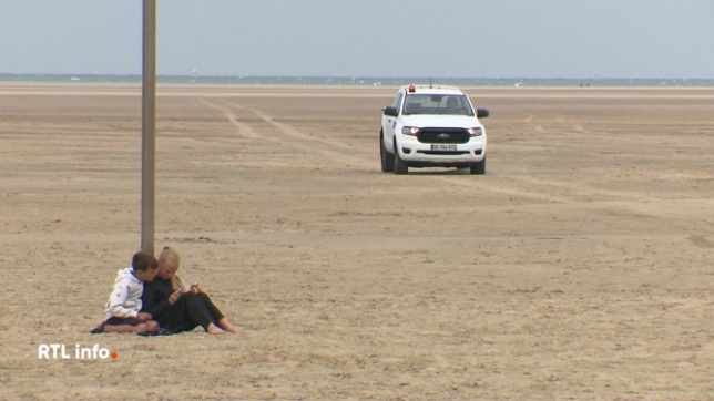 Il s'agit bien du jeune Syrien originaire de Bruxelles emporté par la mer samedi, alors qu'il se baignait avec deux autres enfants. Ceux-ci avaient pu être secourus et transportés à l'hôpital. Un médecin légiste a confirmé la mort du jeune garçon par noyade accidentelle.