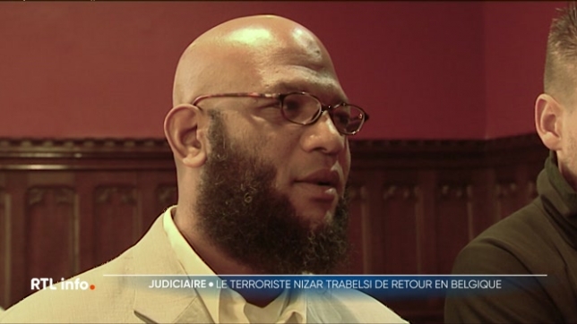 Condamné pour terrorisme en 2001, Nizar Trabelsi a été sorti d'un centre de détention en Virginie pour être extradé vers la Belgique. Son arrivée sur le sol belge marque la fin d'un bras-de-fer judiciaire de plus de 15 ans.