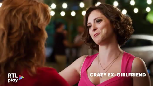 Elle chante, elle aime, elle dérape… Rebecca Bunch n’est pas une héroïne comme les autres. À la fois hilarante, touchante et profondément humaine, « Crazy Ex-Girlfriend » est une série à la fois pop et engagée, qui plaira autant aux filles qu’aux garçons. À découvrir en streaming sur RTL play.
