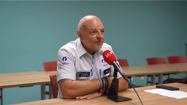 Repassez votre permis avec Bertrand Caroy : quelle est la distance de sécurité a respecter lorsqu'on suit un véhicule ?