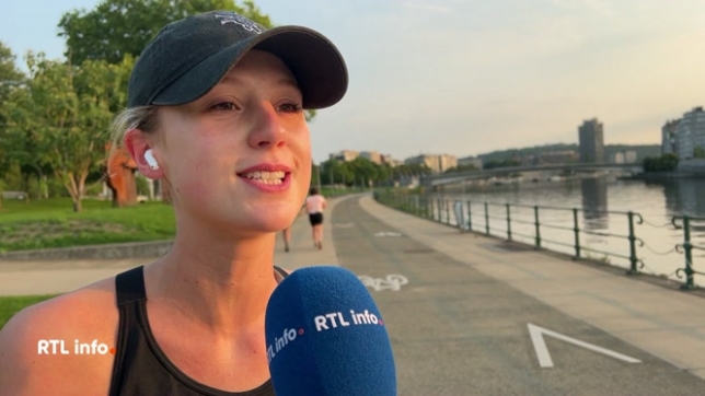 Les températures vont largement dépasser les 30 degrés. A la maison, au travail et à l'extérieur, il faut donc traquer la moindre occasion pour se rafraîchir. Certains se sont levés très tôt pour éviter le pic de chaleur.