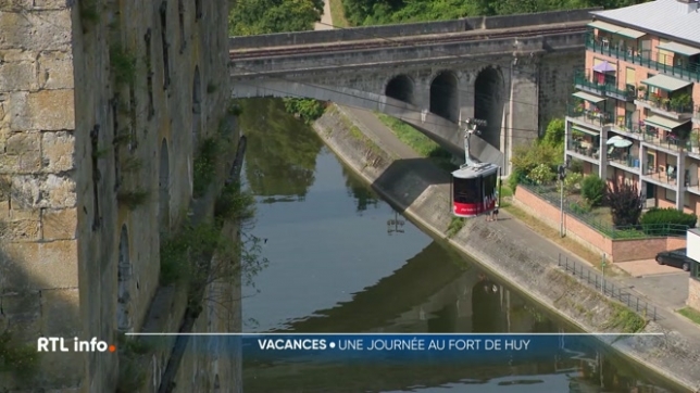 Partons en vacances, comme chaque mercredi, dans l'une des villes du pays. Aujourd'hui nous allons à Huy où le tourisme a été relancé grâce à la réouverture du téléphérique emblématique de Huy.