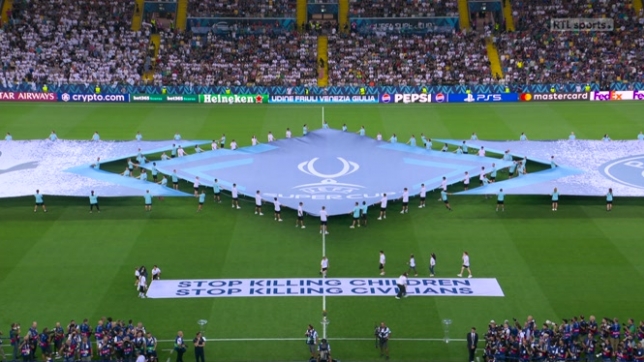 Arrêter de tuer des enfants: l'UEFA dévoile une banderole marquante avant la Supercoupe d'Europe