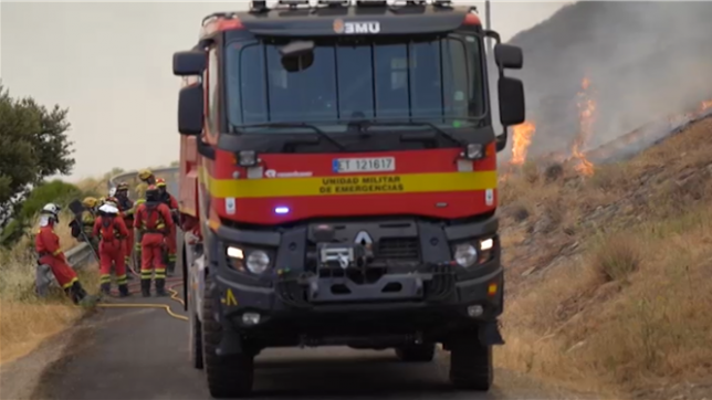 Espagne : les pompiers continuent de combattre les feux de forêt dans le nord-ouest du pays